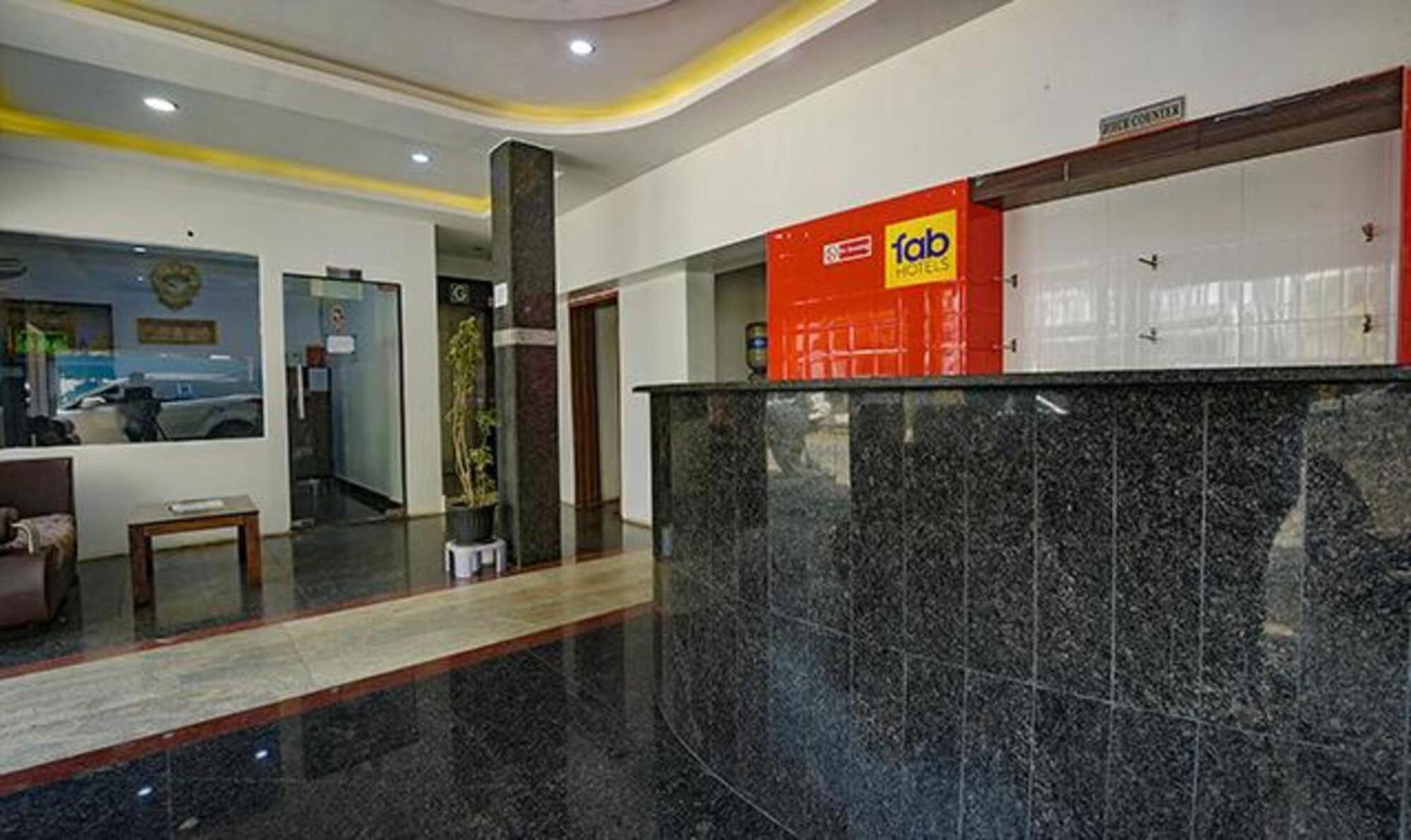 Fabexpress Lloyds Inn - T Nagar Chennai Exterior photo